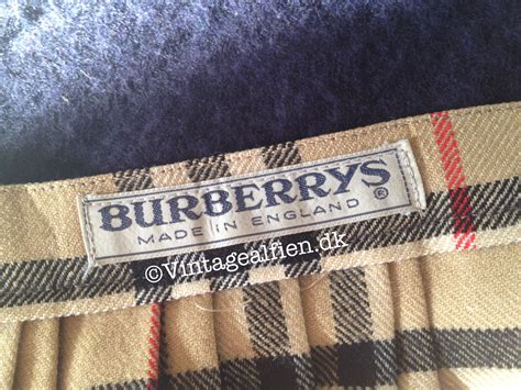 fake vintage burberry label|burberry logo history.